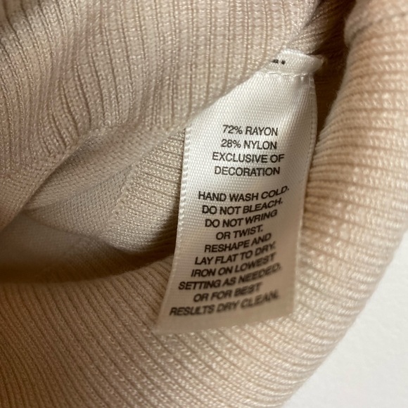 WHBM sweater - Picture 3 of 4